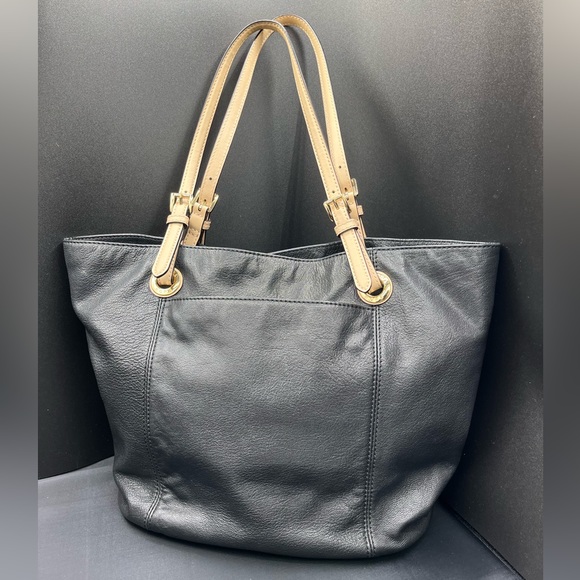 Michael Kors Black Leather Bag - Picture 3 of 9